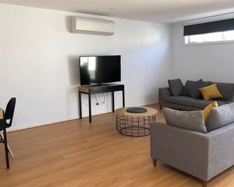 Phillip Island Townhouses - Cowes - Phòng khách