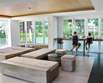 Ozone Phuket Kata Beach Resort & Wellness - Karon - Vestíbul