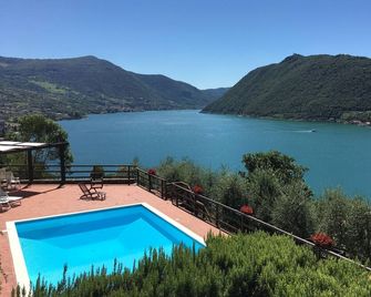 Nice Apartment With Pool, Beautiful Lake View Cin It017169c2i33x8fki - Sale Marasino - Piscine