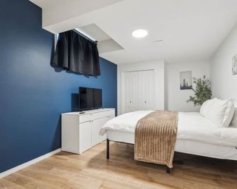 The Modern Lodge Retreat With Infrared Sauna & Amenities For Rest And Relaxation - Cochrane - Habitación