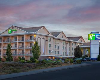 Holiday Inn Express & Suites Richland - Richland - Building
