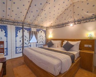 Desert Drop - Sām - Bedroom