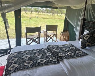 Zuhumath Tented Camps Serengeti - Serengeti - Bedroom