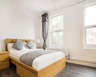 Broadway Inn - Southall - Bedroom