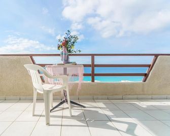 Yiannis - Arkása - Balcony