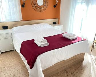 Estudio con Cama Matrimonio en Arganda del Rey, Madrid Cocina y Balcón - Arganda del Rey - Schlafzimmer
