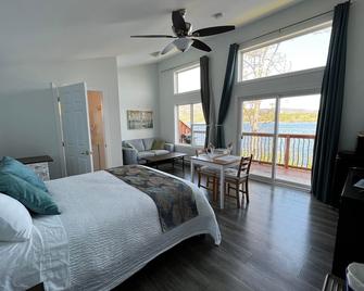 Knotty Pine Cottages - Ingonish Beach - Habitación
