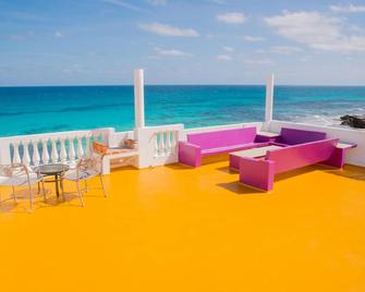 Beautiful suite w/ocean view balcony - Isla Mujeres