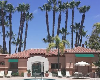 Perfect Southern California Get Away - Newport Beach - Piscina