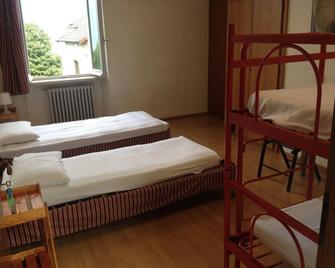 Santangela Hostel & Rooms - Menaggio - Schlafzimmer