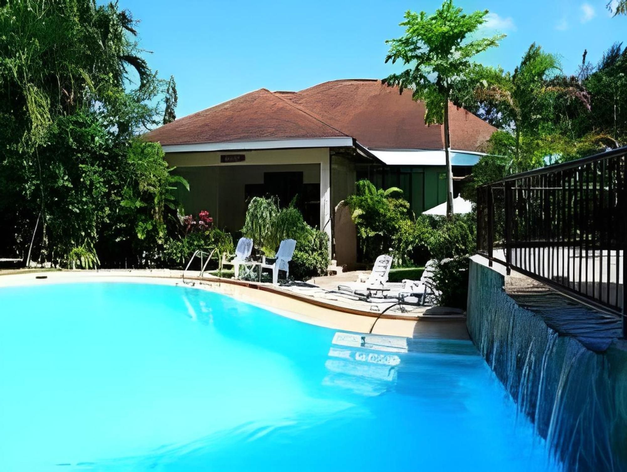 Panglao Tropical Villas