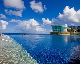 Rihga Royal Laguna Guam Resort - טאמונינג - בריכה