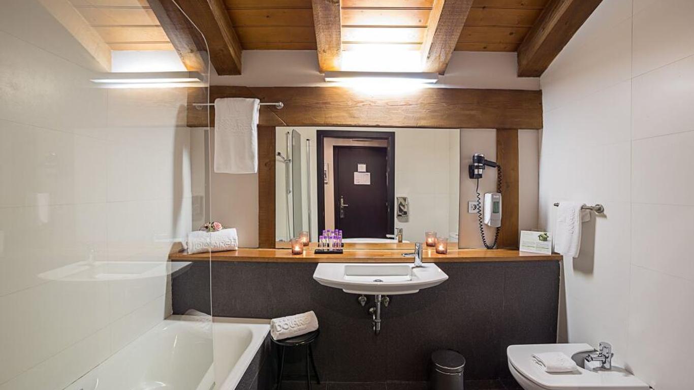 Hotel Dolarea