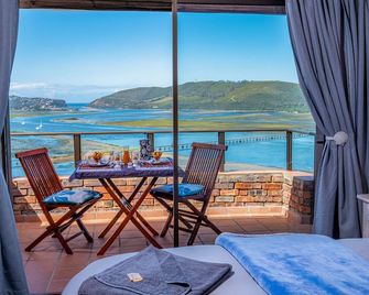 برادايز فاوند - كنيسنا - شرفة