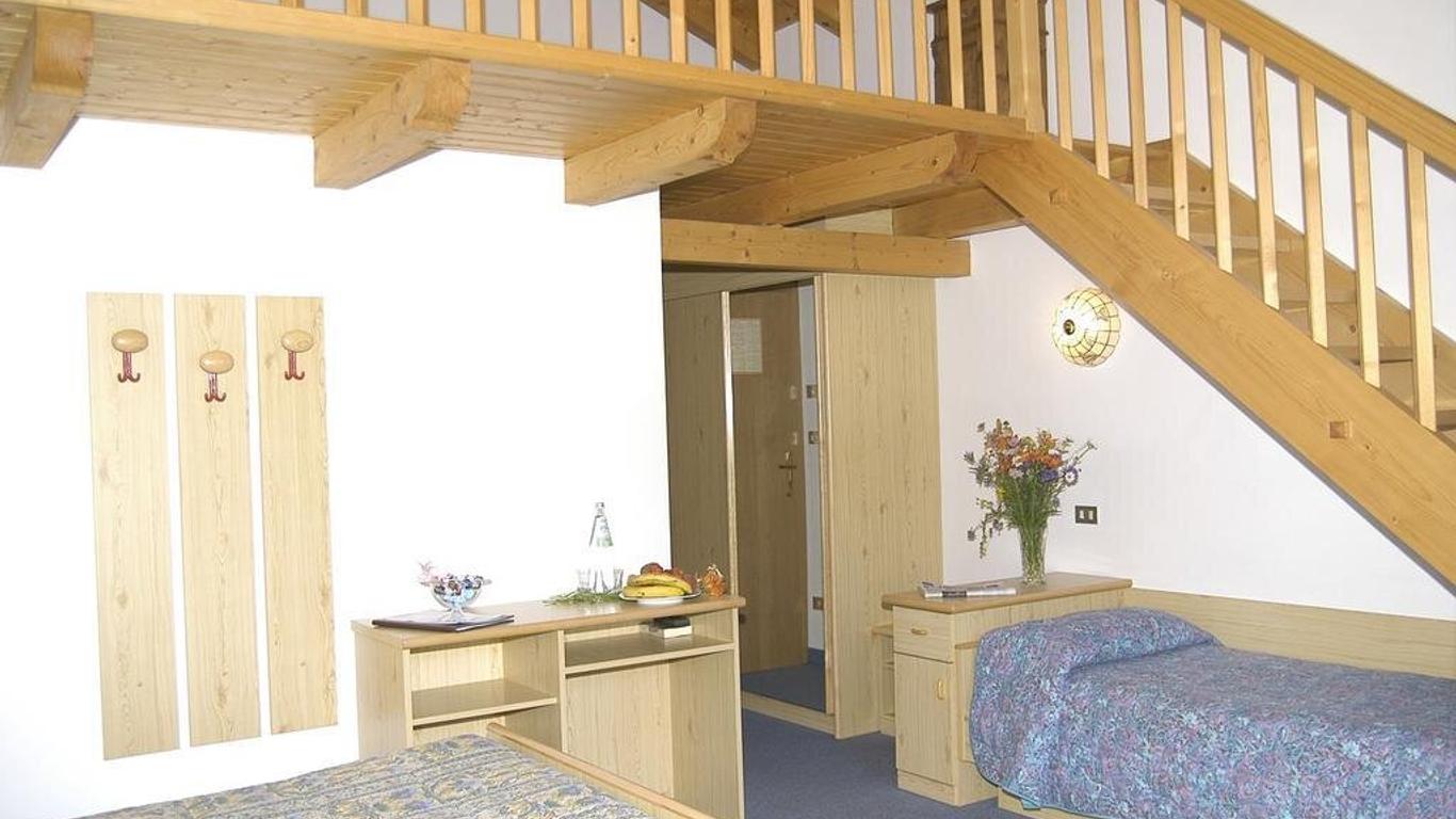 Debra Park Hotel