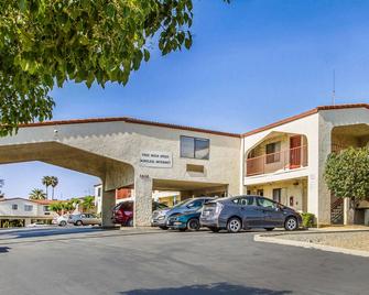 Econo Lodge Castro Valley - Castro Valley - Edificio