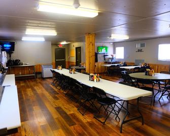 Target Hospitality-Kermit South Lodge - Kermit - Restaurante