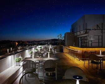 MiraMe Athens Boutique Hotel-House of Gastronomy - Atenas - Balcón