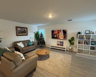 Anna Haven, Cozy Family retreat - Anna - Living room