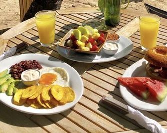Posada Seremein Roatan - Coxen Hole - Ruoka
