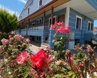 Geyikli Berfin Otel - Dalyan - Edificio