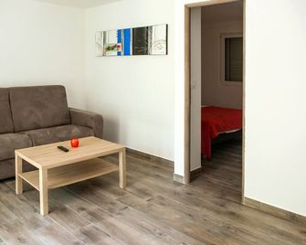 Holiday Home A Suara-1 by Interhome - Ghisonaccia - Living room