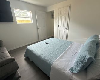 Bienes House - Brandon - Bedroom