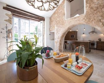 Chateau d'Olmet Guesthouse - Lodève