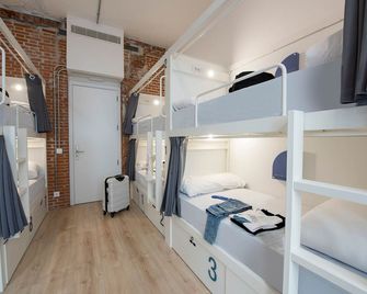 room00 Gran Vía Hostel - Madrid - Habitación