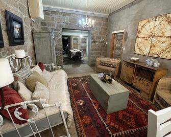 The Love Story Guest House - Senekal - Living room