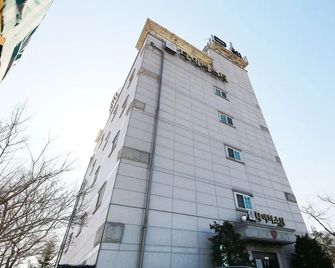 Hive Hotel - Dongducheon - Building