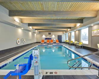 Home2 Suites by Hilton Jackson, MI - Jackson - Bazén