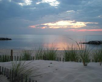 Bay Cottage, Beach 100 Yards Away! Reserve Now!!! - Cape Charles - Pláž