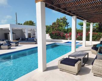 Private Resort Style Villa and Pool close to beaches - Grace Bay - Basen
