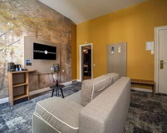 Relaxing Hideaway with Indoor Pool and Restaurant, Close to Grote Markt! - Berg En Dal - Obývací pokoj