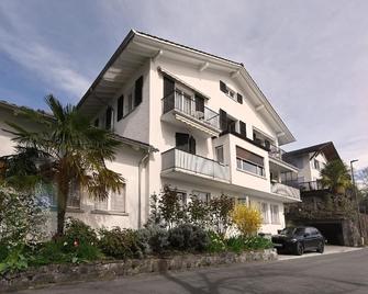 Holiday apartment Weggis for 1 - 2 persons with 1 bedroom - Holiday apartment - Weggis - Gebouw
