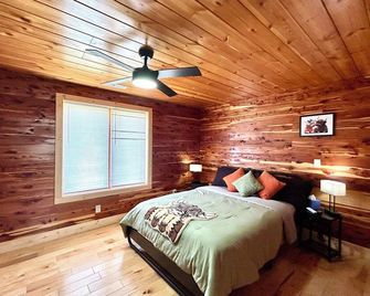 Peaceful Retreat 1 bedroom full kitchen Only 15 min from town Crossville - Crossville - Ložnice