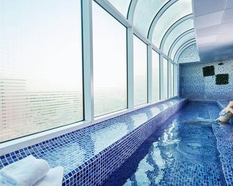 Ziqoo Hotel Apartments Dubai - Dubai - Piscina