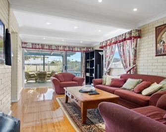 Sea Gem - Huskisson - Living room