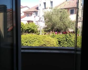 Marieta Rooms - Sarzana - Balcón