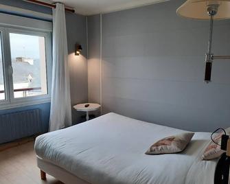 Hôtel des Iles - Theix - Chambre