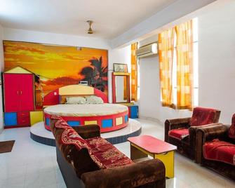 Hotel President - Chittorgarh - Bedroom