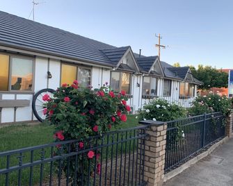 Tudor House Motel - Shepparton - Buiten zicht