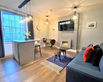 The Leeming at Claremont Apartments - Leeds - Living room