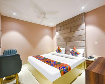 Fabhotel Supreme Suites - Ludhiana - Slaapkamer