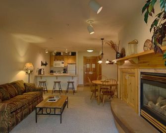 Cute & Cozy Condo: Close to Grand Targhee, skiing, mountain biking - Driggs - Σαλόνι