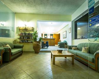 Mediterranean Hotel & Apartments - Kastelli - Lobby
