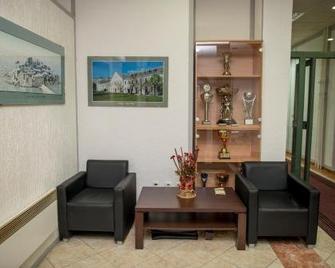 Hotel Sport IN - Cetinje - Living room