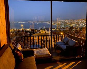 Hostal Faro Azul - Valparaíso - Balcony