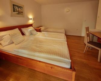 Rute Hotel and Apartments - Gozd Martuljek - Ložnice